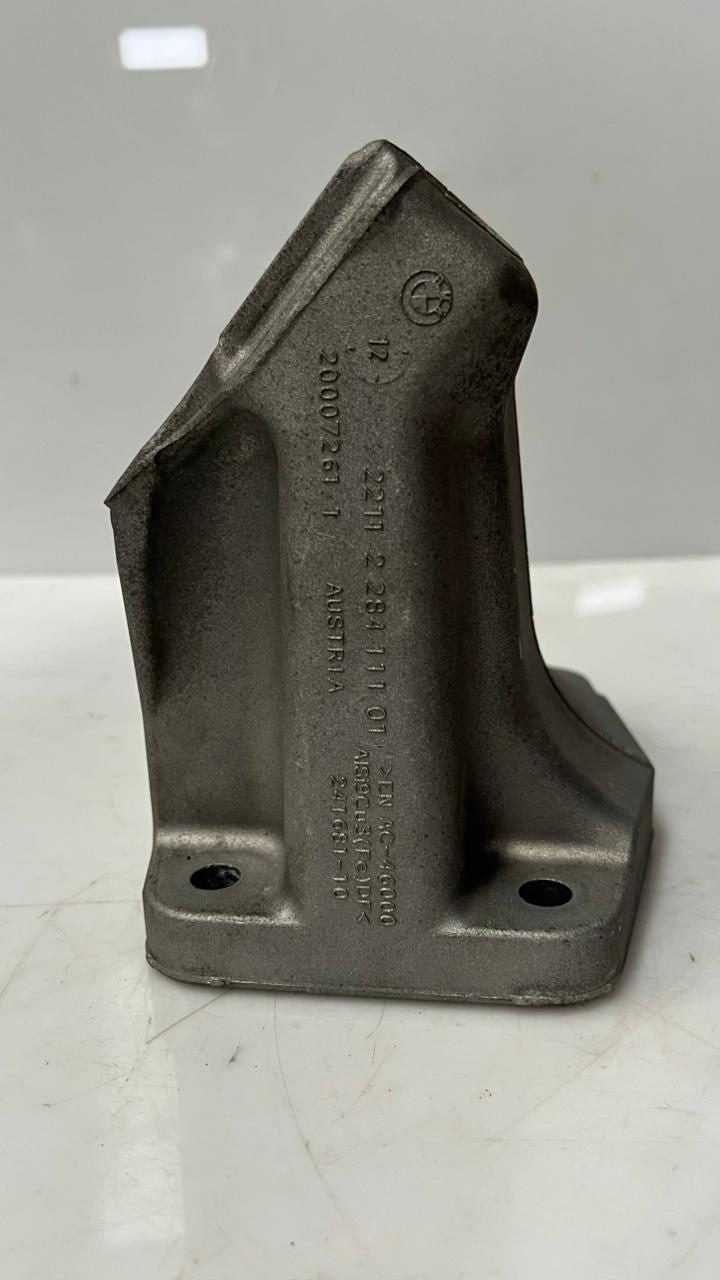 2012-2018 BMW M6 Engine Mount 2211228411101 M5 F10 and M6 F12 F13