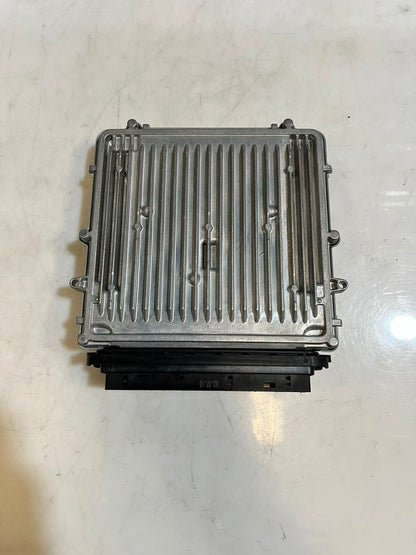 2010 BMW X5 E70 N57 Engine Control Unit ECU DDE ONLY 8506574 OEM