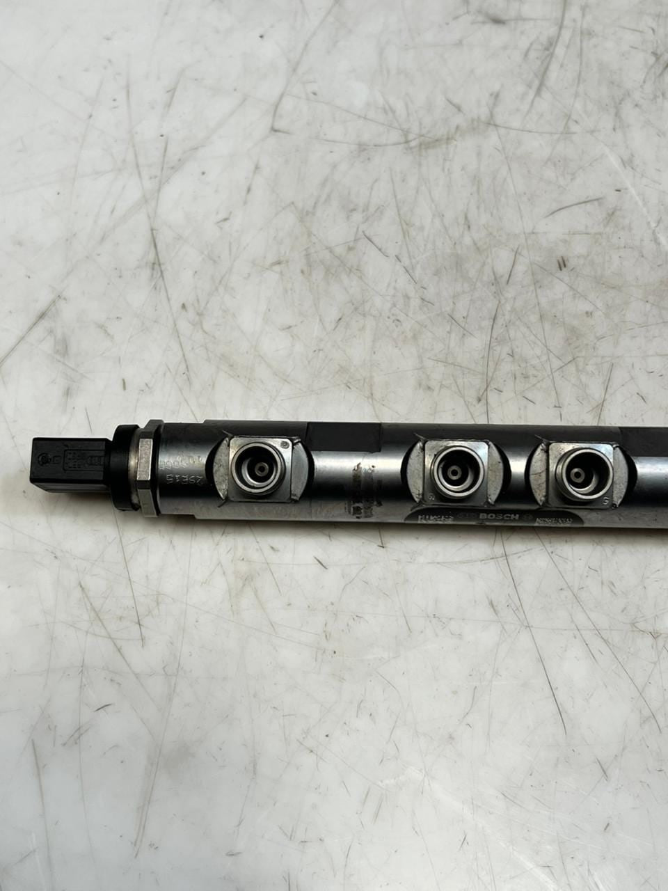 2016 Mini Cooper Fuel Injection Rail 8514166 1 Series F20 F21 with N47 diesel 