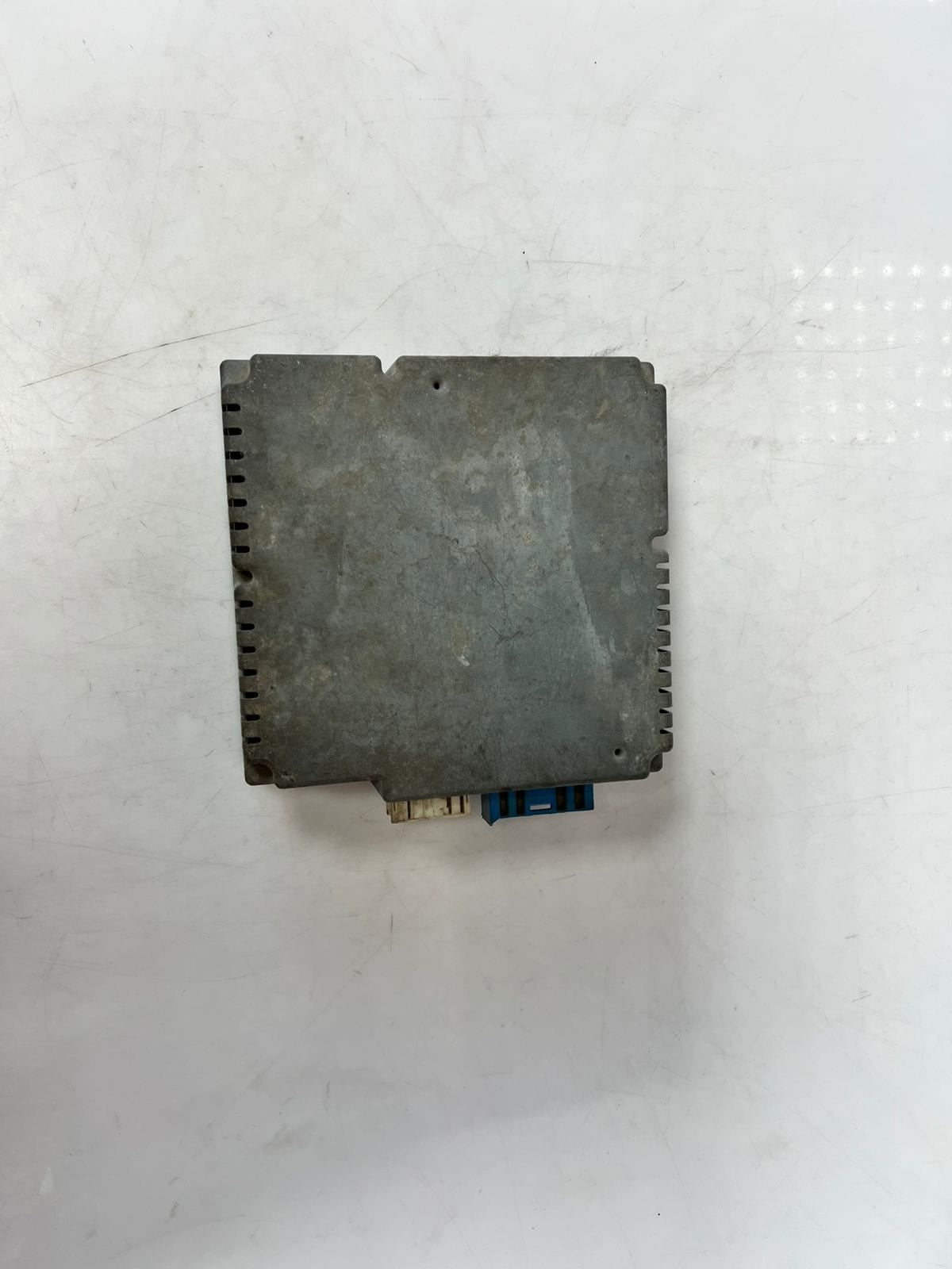 2006 BMW 5 Series E60 E61 and 7 Series E65 E66 TV Tuner Module 6986557 OEM