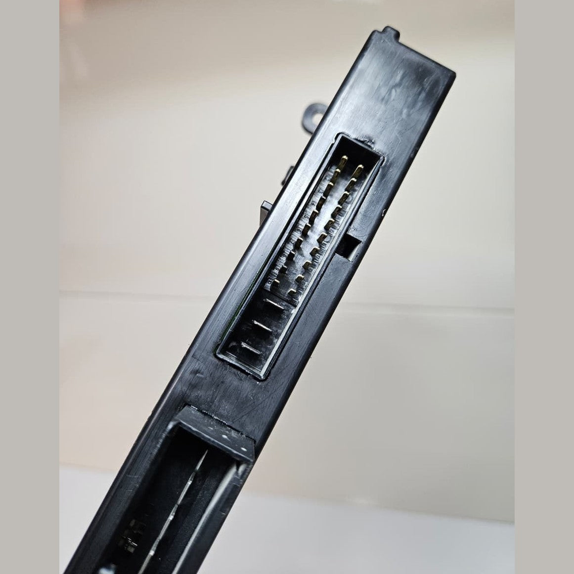 2012-2015 BMW X1 E84 Body Control Module 9298948