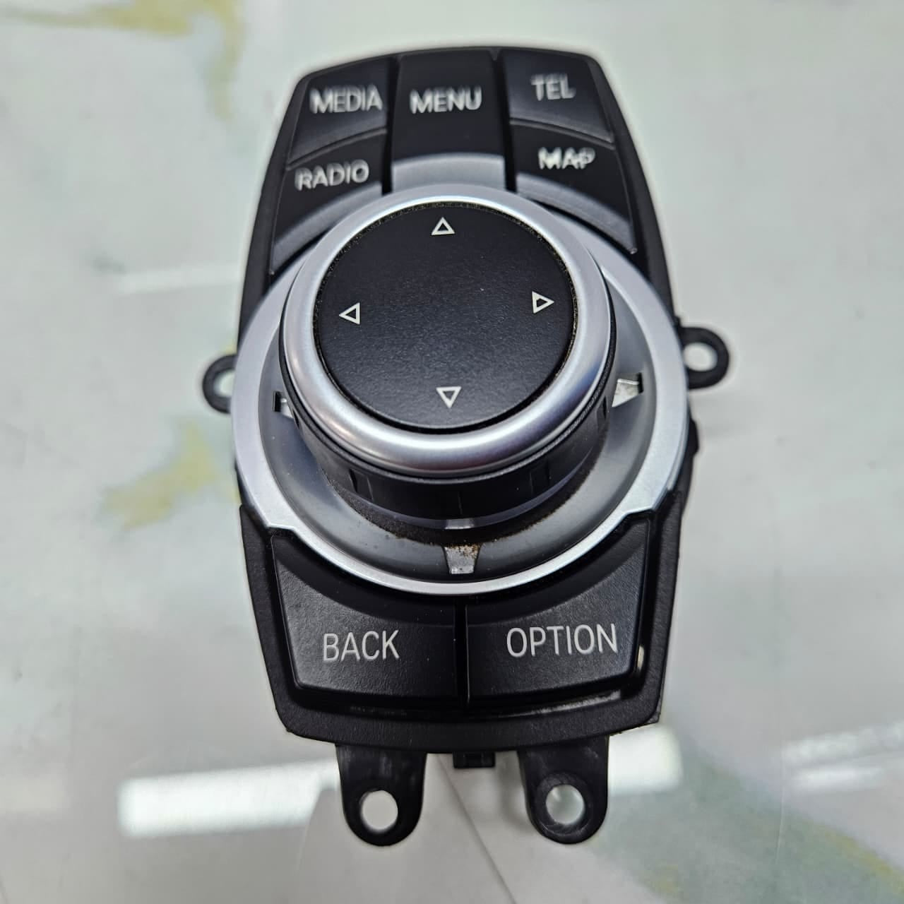 OEM BMW E81 E82 E87 E90 E91 E60 E84 E70 E71 I Drive Controller 9334612