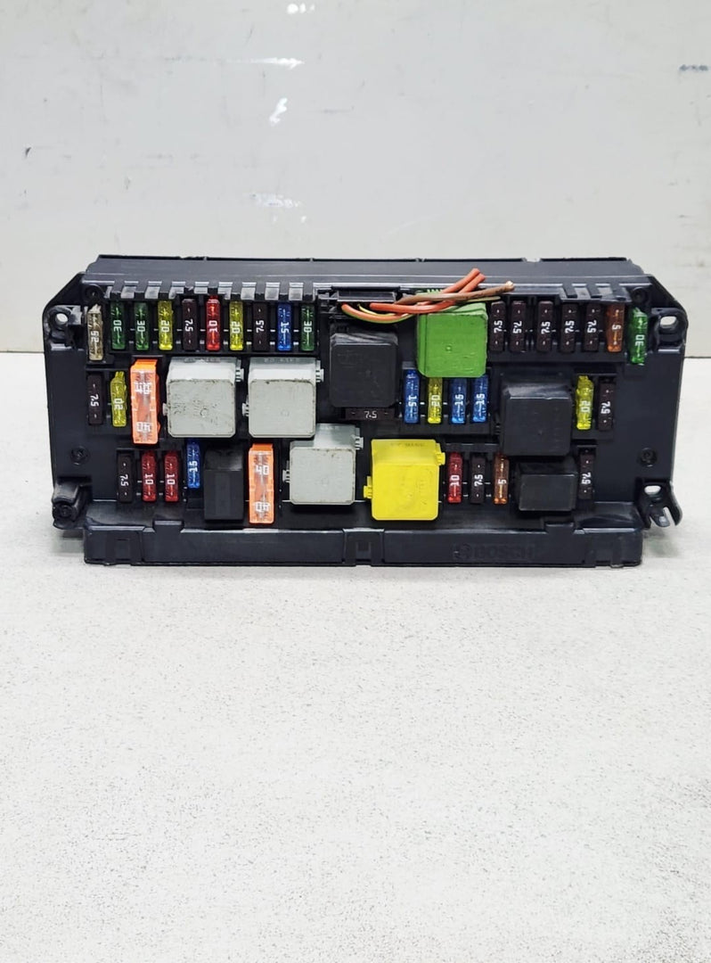 10-16 Mercedes-Benz W212 W204 Front SAM Module Relay Fuse Box A212 9003814 OEM