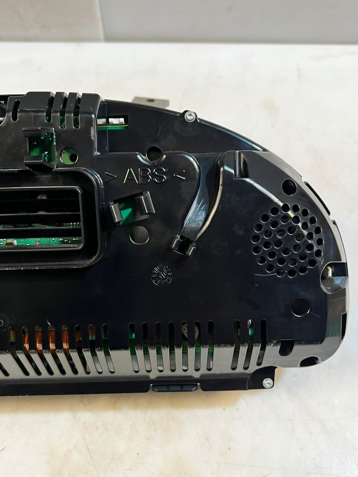 2010-2013 BMW 5 Series F10 F11 520i 523i SPEEDOMETER Instrument Cluster 9280477