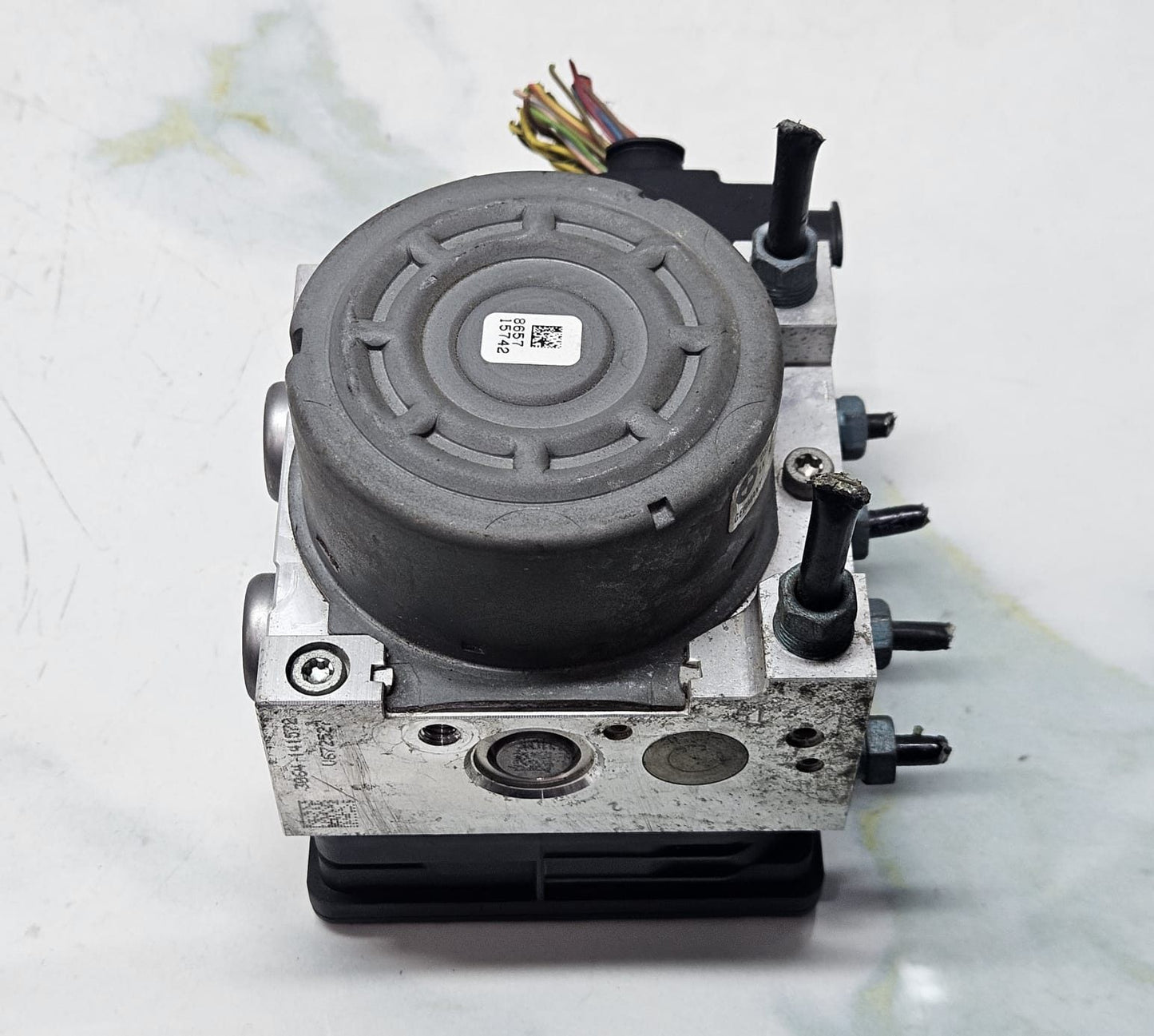 2014-2015 BMW 320i Anti Lock Brake Pump Module 6869726