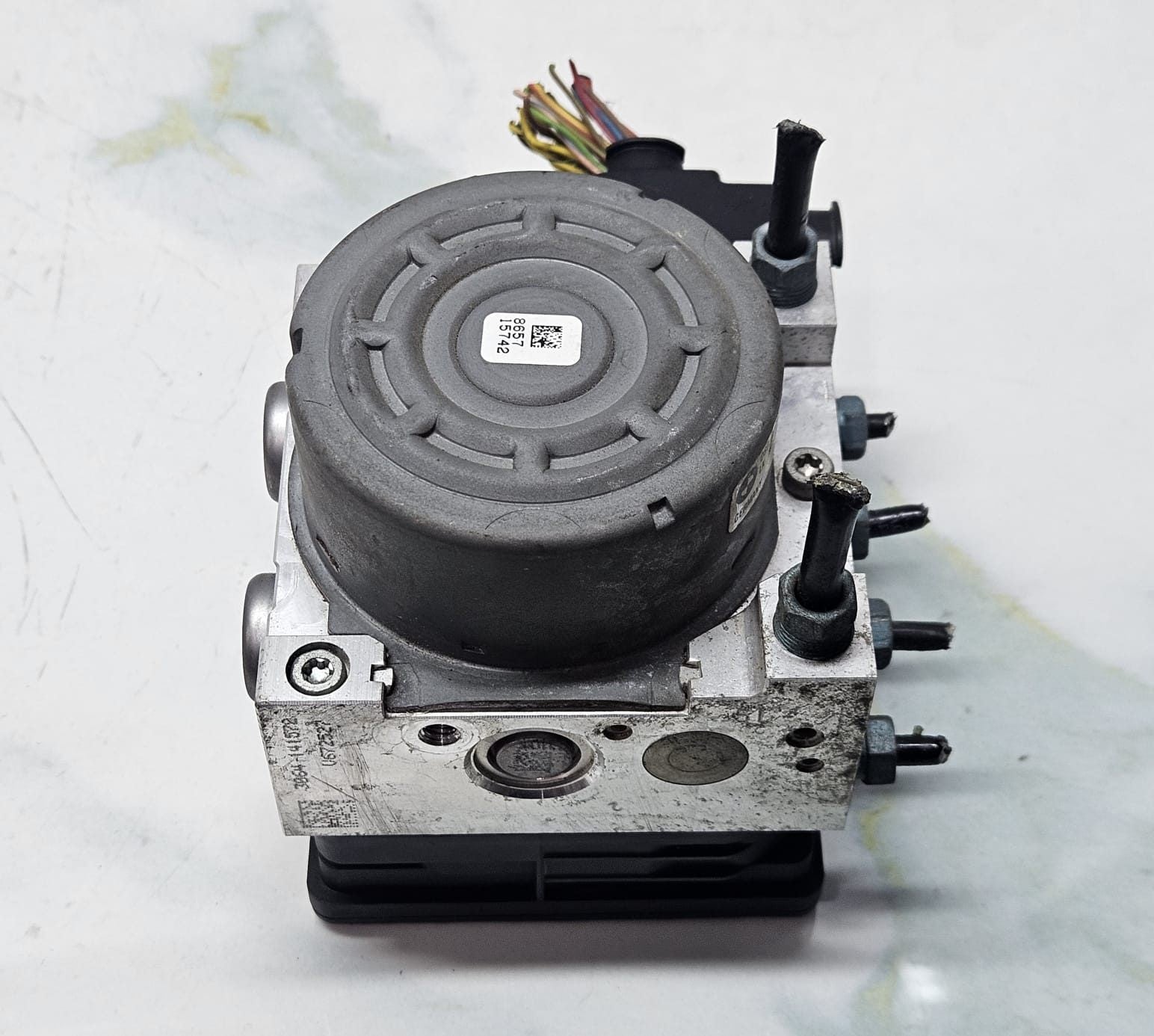 2014-2015 BMW 320i Anti Lock Brake Pump Module 6869726