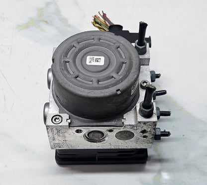 2014-2015 BMW 320i Anti Lock Brake Pump Module 6869726