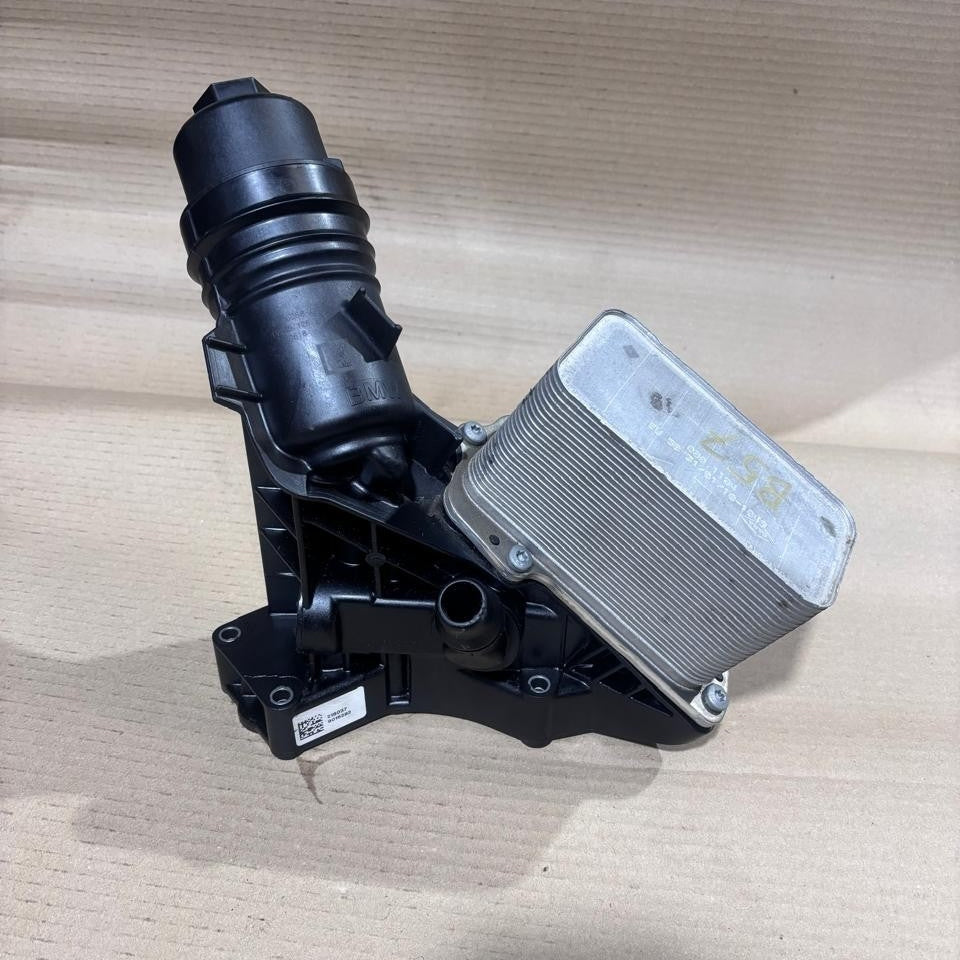 8570063 Oil Filter Housing Heat Exchanger BMW B57D30B 2er F22 F23 M240i