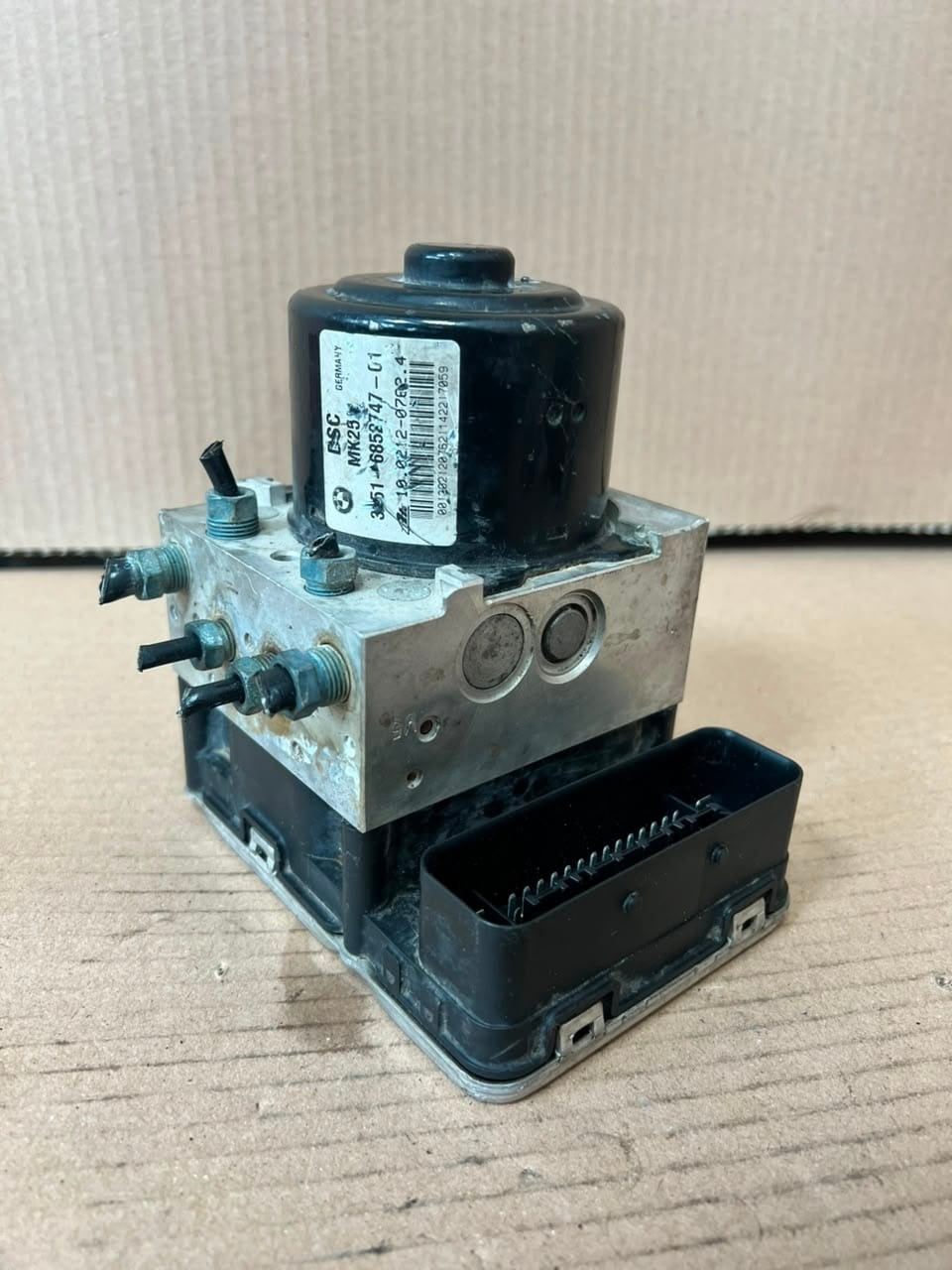 2012 BMW X3 F25 X4 F26 xDrive 20d 2.0 ABS Pump Control Module 6852748 OEM