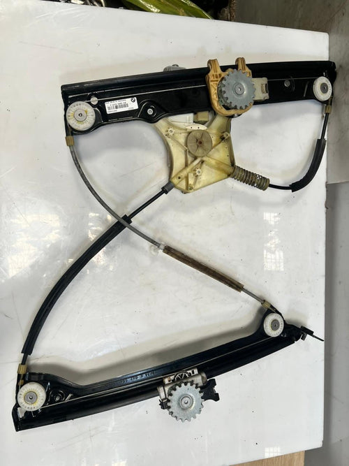 BMW 6' F07 GT F06 Window Regulator With Motor Front Right 7275398 OEM
