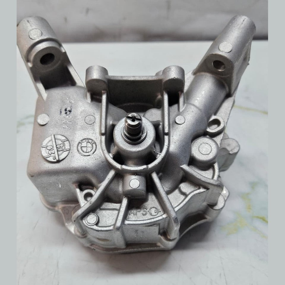 BMW 5 Series, X5, 650i, 750i, 550i N63 B44 Engine Oil Pump Brand New 7612772 OEM