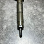 Load image into Gallery viewer, Genuine Mercedes W164 Fuel Injector Sprinter 3.0L OM642 A642 0700587 Oem Diesel