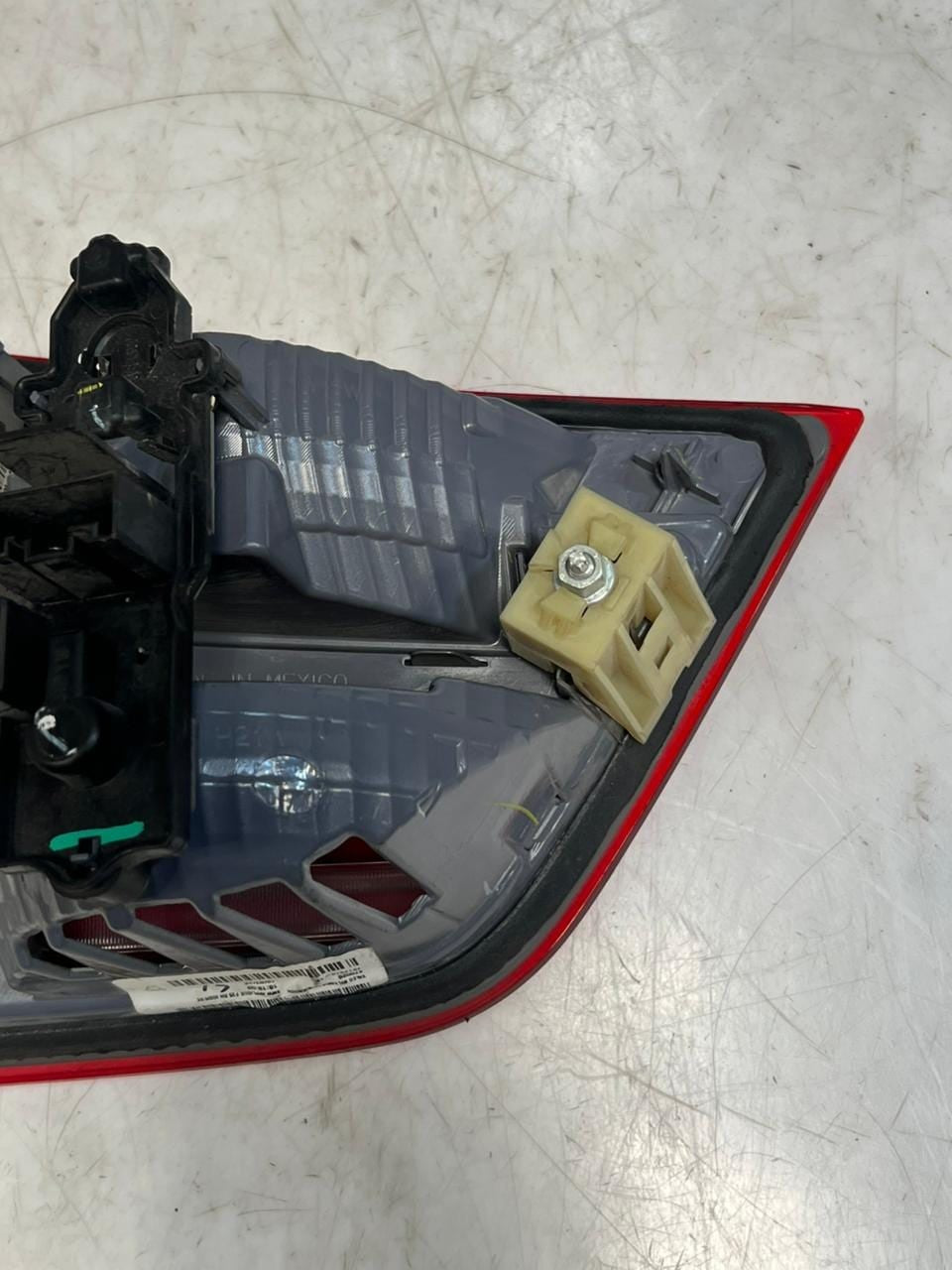 2010-2017 BMW X3 F25 LED LAMP Rear Light Right SIDE TRUNK LID TAILGATE 7217314 