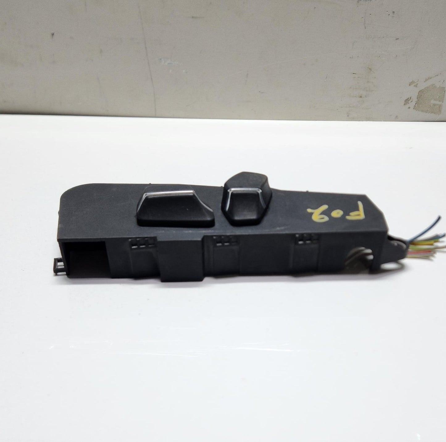 BMW 5 Series F10 F11 F07 Front Left Seat Adjustment Switch 9265269 OEM 