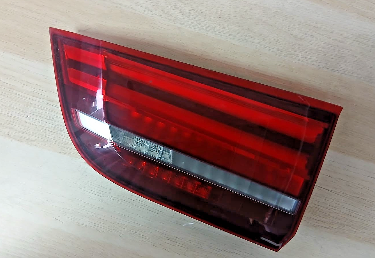 BMW X5 F15 F85 Rear Right Inner Tail Light LED OEM Genuine Replacement 7301272