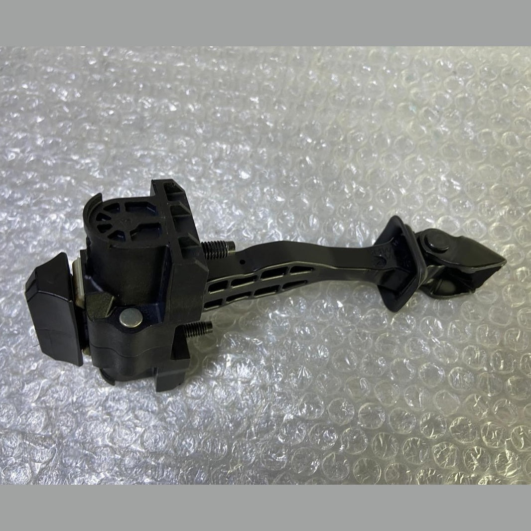 OEM BMW 1 Series F40 Front Left Door Check Strap Limiter (7447993)