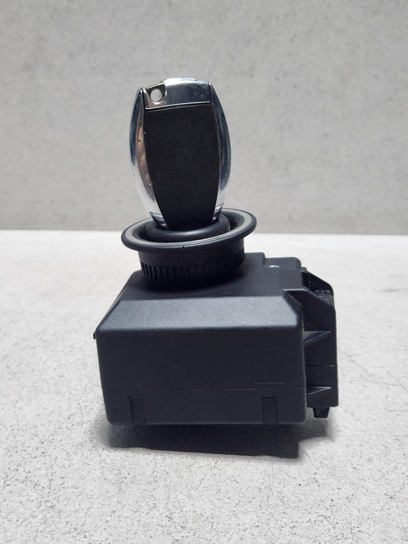 2008-2014 Mercedes-Benz C300 Ignition Switch Module Lock A2079052600