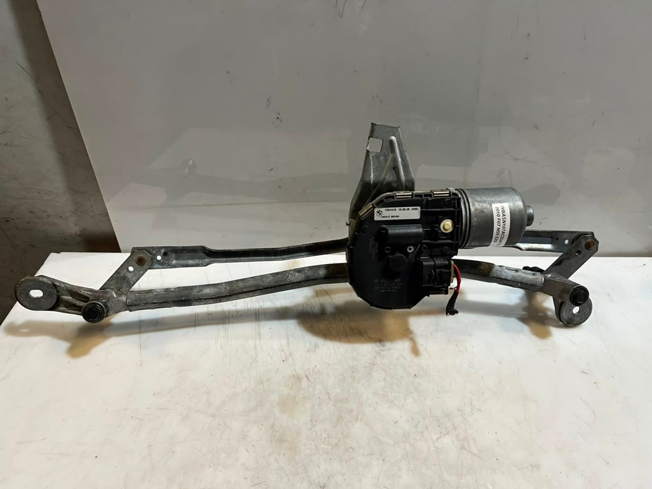 2011-2016 BMW 535i 5 Series GT F07 GT Wiper Motor 7251015 OEM