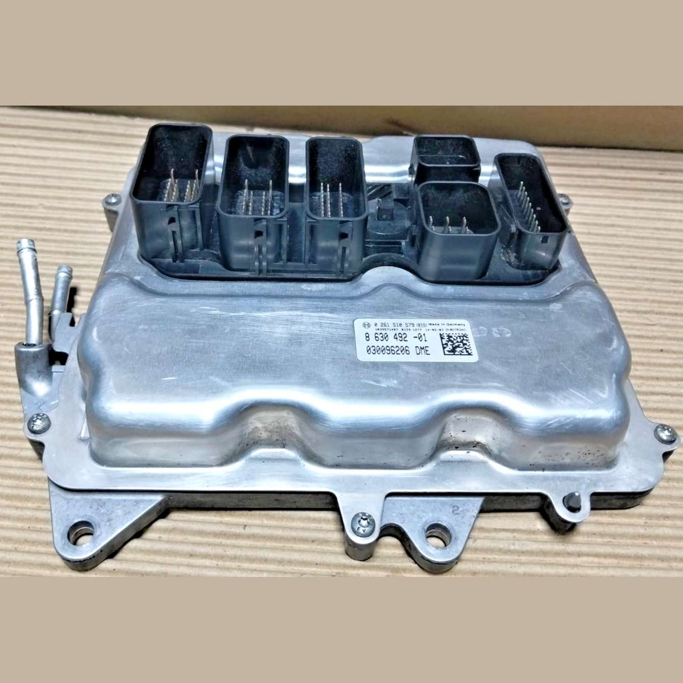 BMW M5 M6 S63B44B 2012-16 ENGINE ECU CONTROL UNIT F06 F12 F10 8630492