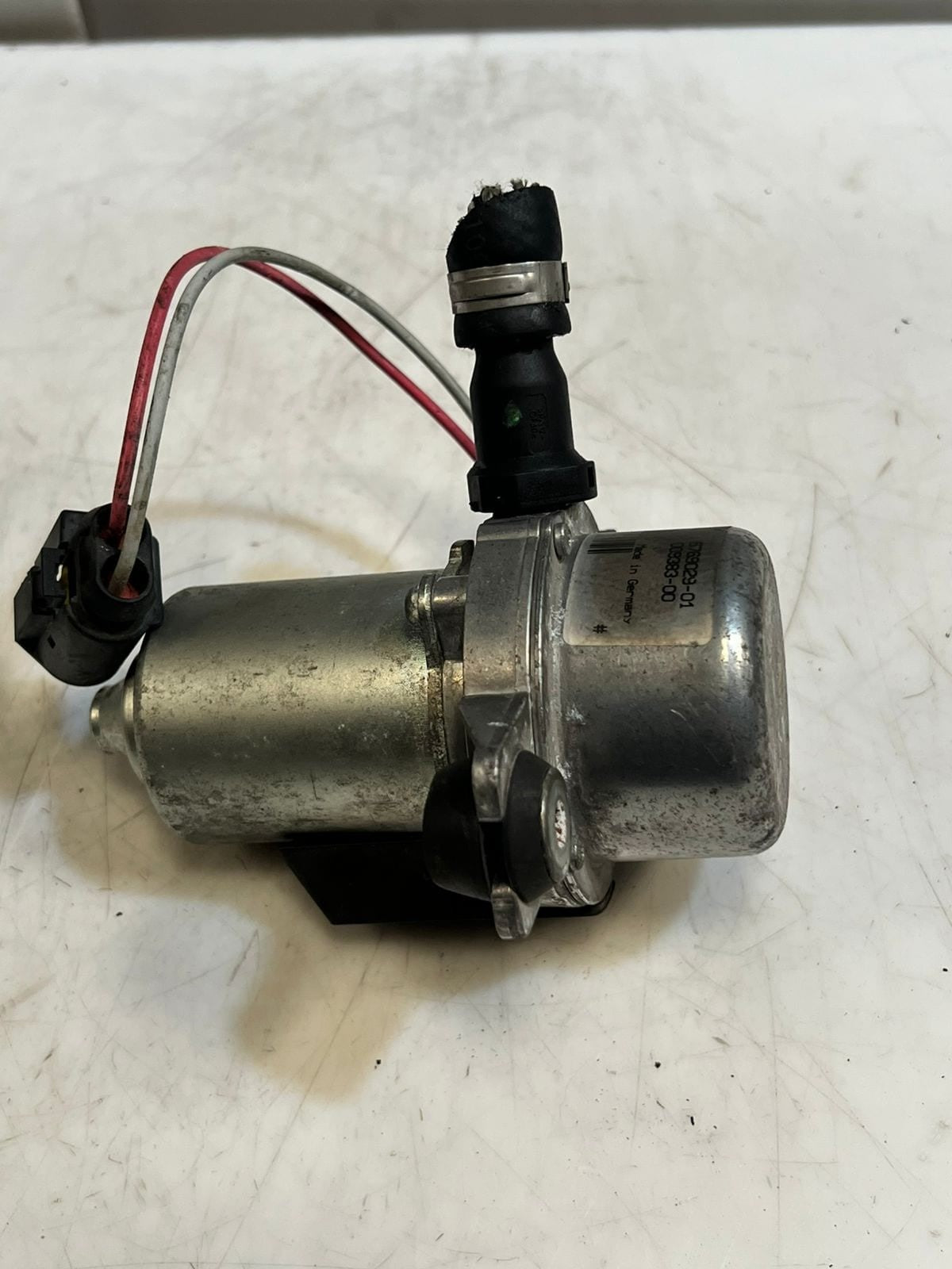2006-2010 BMW M6 E63 E64 E60 M5 Brake BOOSTER Vacuum Pump 6769029 OEM