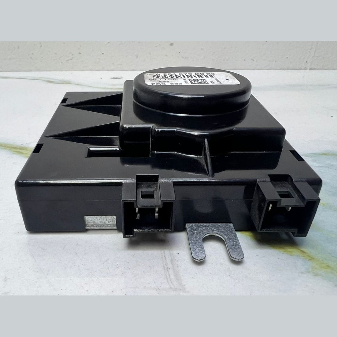 2011-2015 Mercedes-Benz C180 Antenna Amplifier A2048702989 C Class W204
