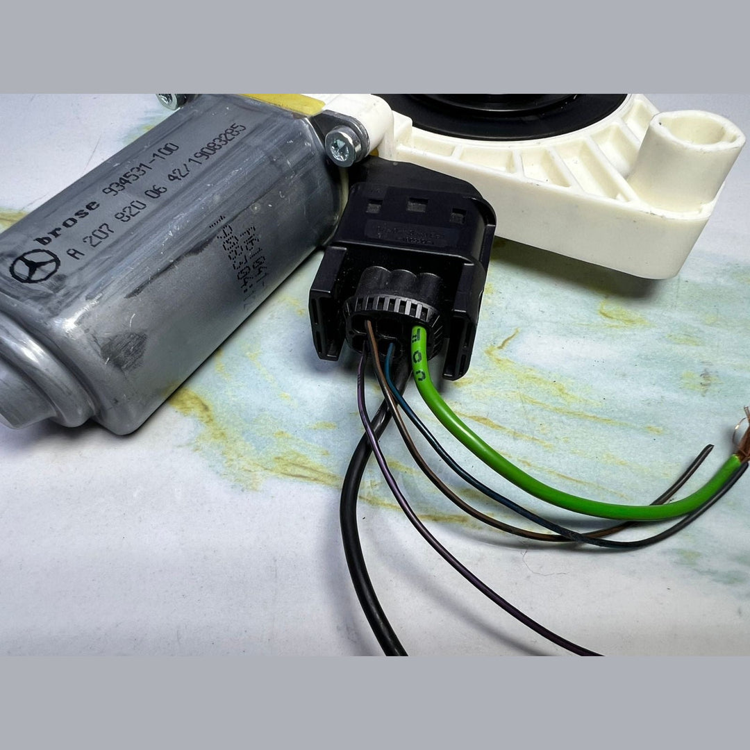 10-14 Mercedes-Benz W207 E-Class  Window Motor Front Right Side A207 8200642 OEM