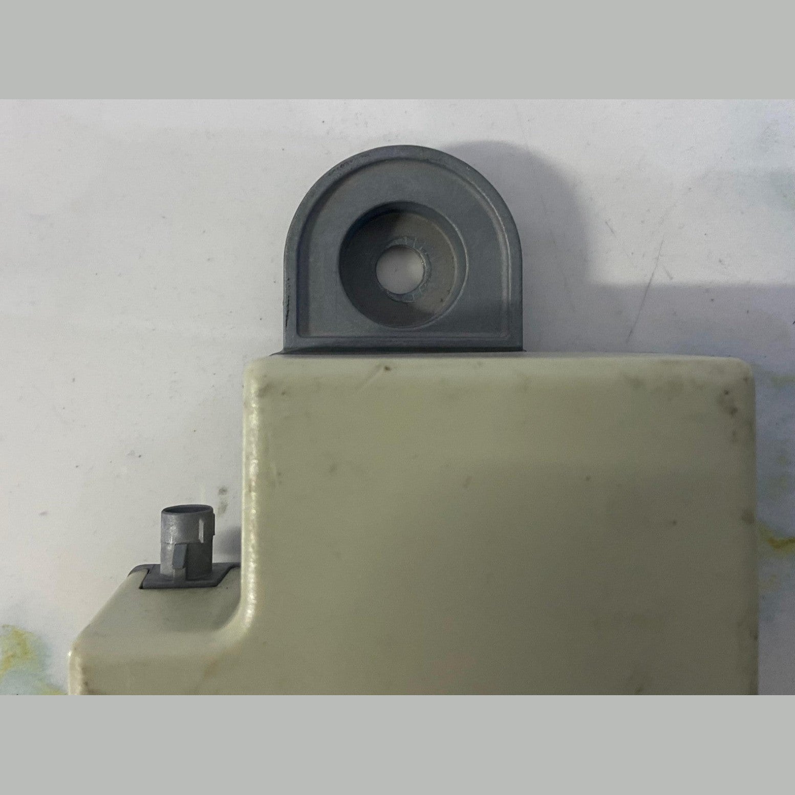 OEM BMW X5 E70 Radio Antenna Amplifier Control Module Unit 6935024
