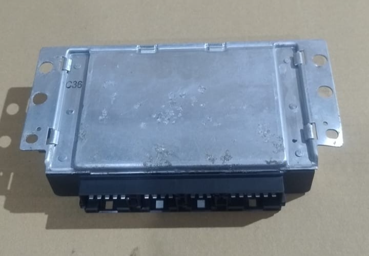 BMW E70 E71 X5M X6M REAR DIFFERENTIAL LOCK CONTROL MODULE 7595847