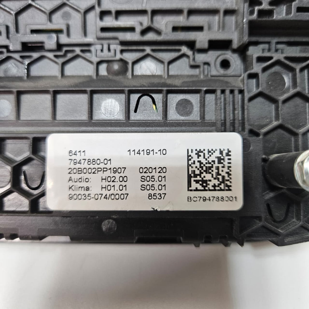 OEM BMW 5 6 Series G30 G31 F90 G32 Climate Control Unit 7947880