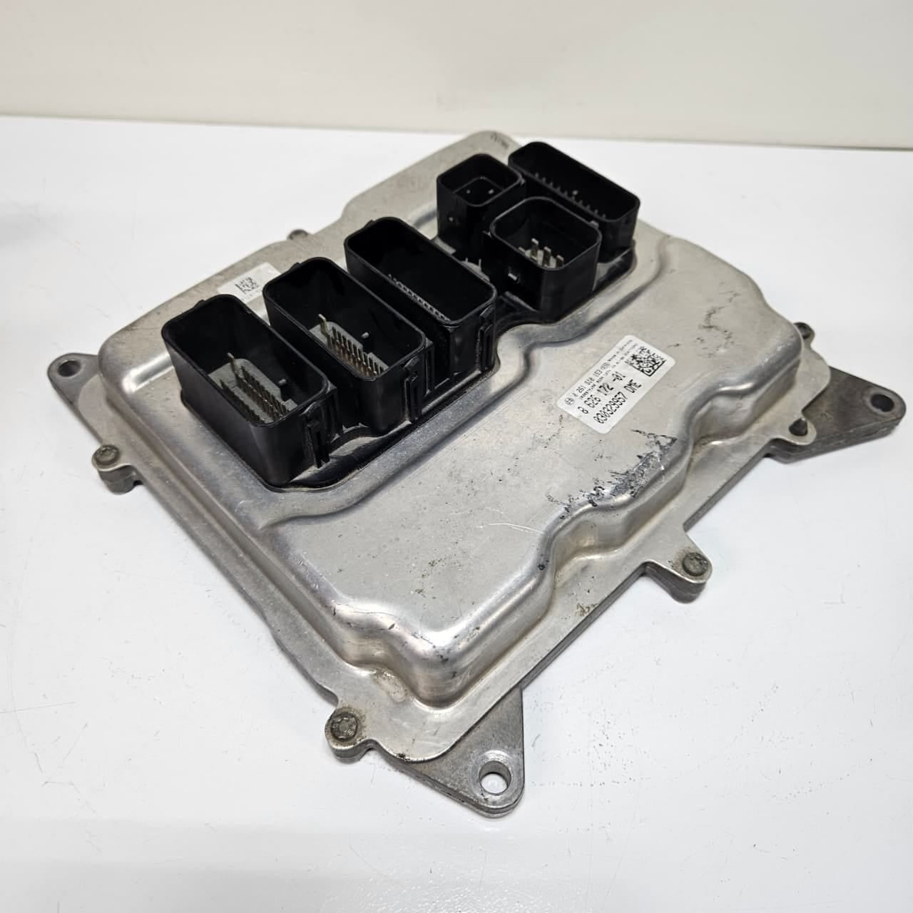 2016 BMW F30 F32 320iX 420iX N20 Engine Control Unit DME 8626172