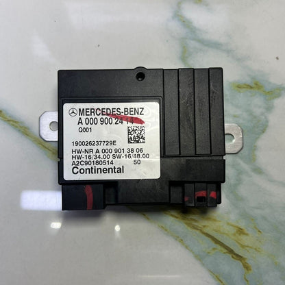 Mercedes-Benz Fuel Pump Computer Control Module A 000 900 24 14 GLC350