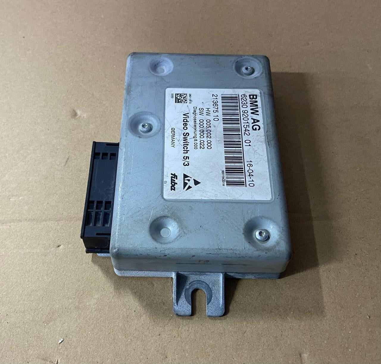 OEM BMW F01 F02 F04 F10 F11 TV VIDEO SWITCH CONTROL UNIT MODULE 9201542