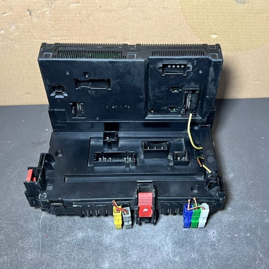 Mercedes Benz W221 Rear Sam Fuse Box Relay Control A221 9006902  A221 9003602