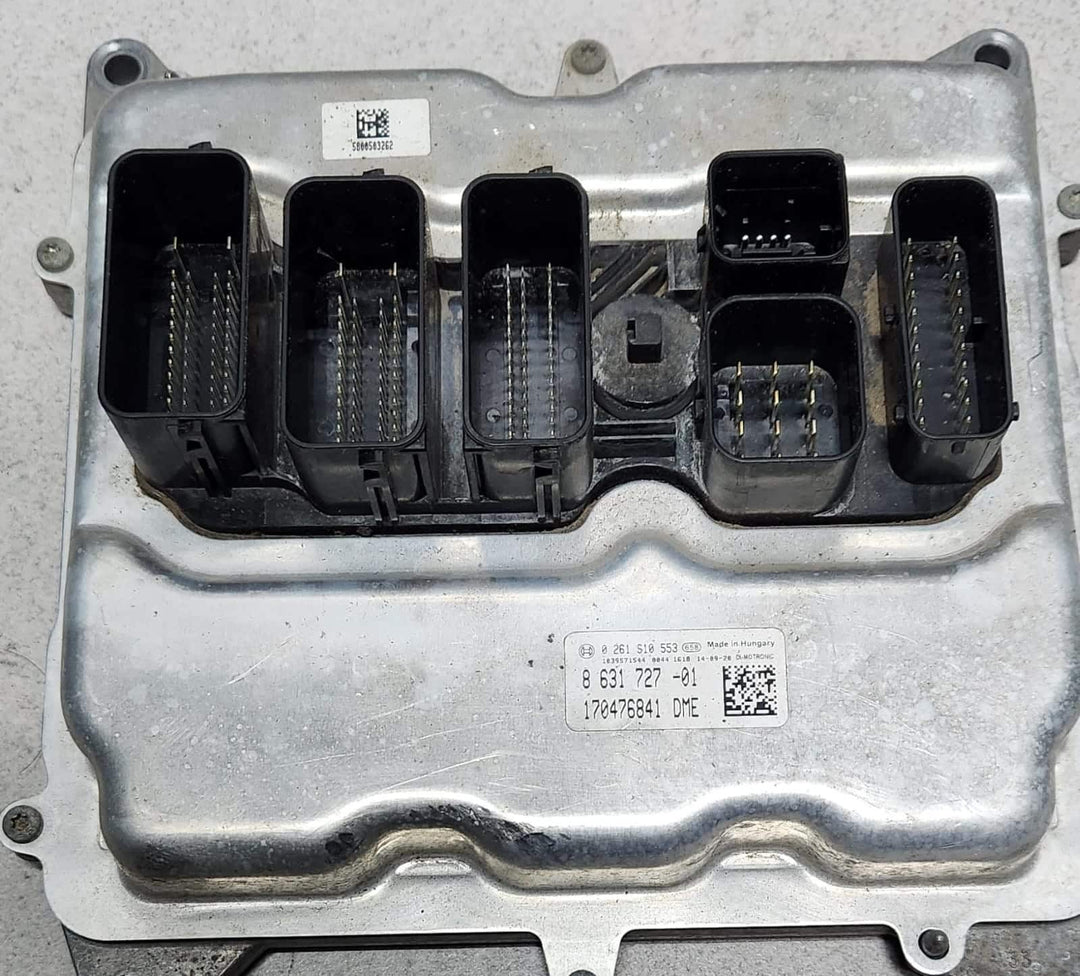 2014 BMW X1 E84 N20 Engine Control Unit ECU Set 8631727 OEM