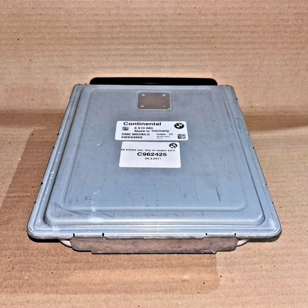 BMW 5 SERIES F02  F10 550I N63 ENGINE CONTROL UNIT  ECU KIT WITH KEY  8610680