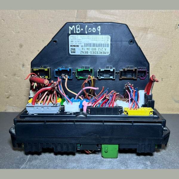 10-20 Mercedes W212 E350 SLK350 C250 Front SAM Module Relay Fuse Box OEM