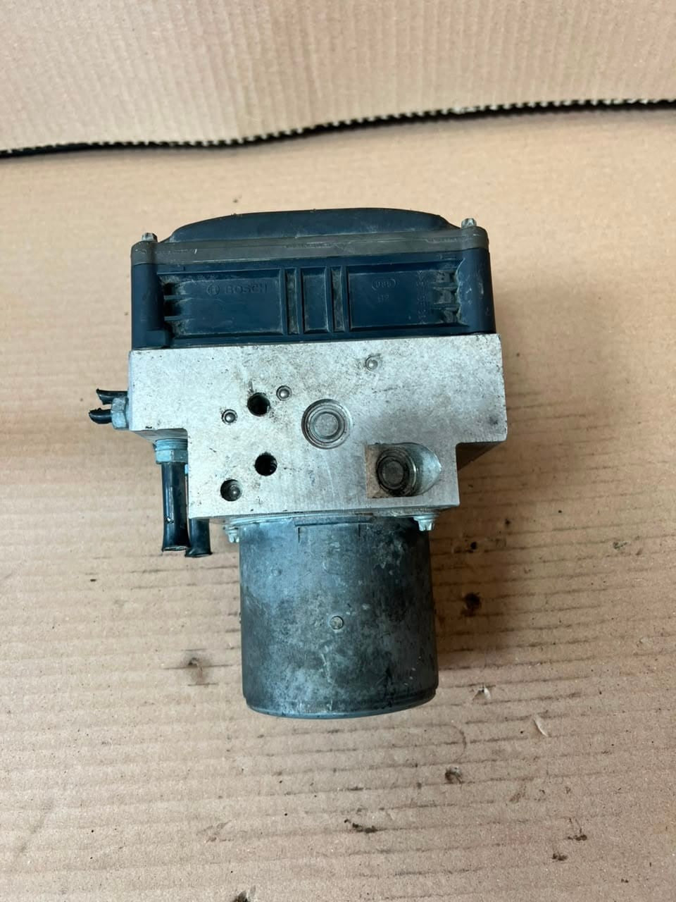 2010-2011 BMW X5 E70 and X6 E71 ABS DSC Pump Control Unit 6793492 OEM