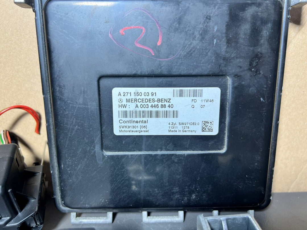 10-14 Mercedes-Benz W204 ECU Engine Control Module Ignition Key Switch SET OEM