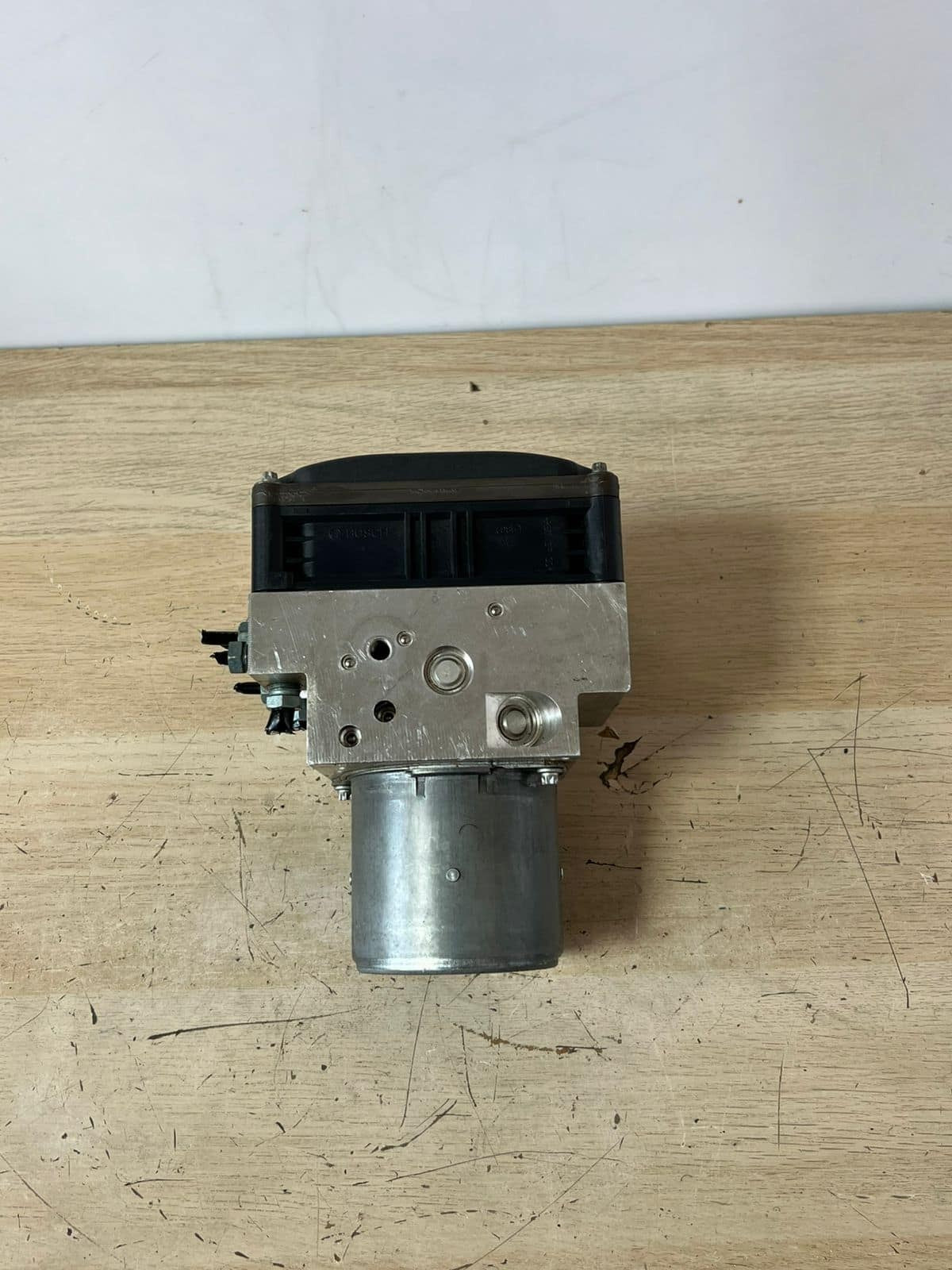 BMW 5 F10 F11 DSC 2.0D Abs Pump Control Module  Hydraulic Block Bosch 6851374