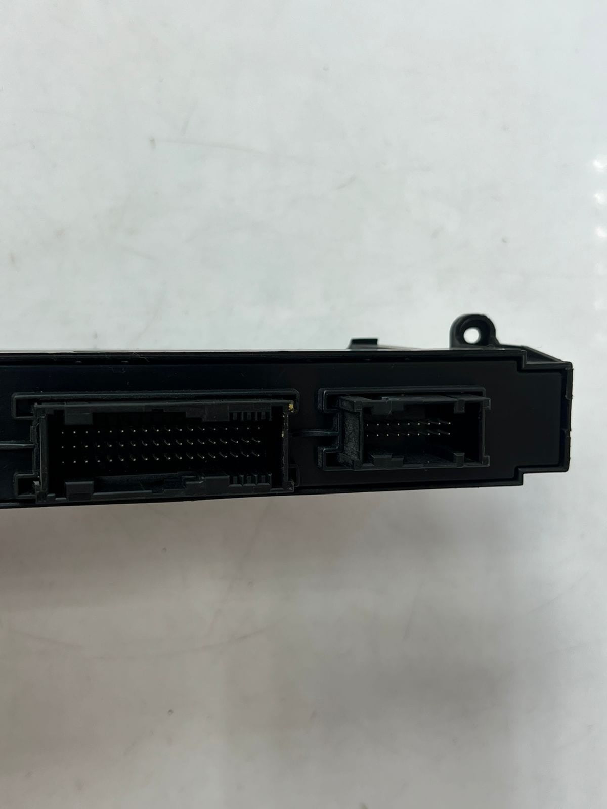 2010-2016 BMW 5 Series F10 520d, 528i Body Control Module BCM 9393667 OEM