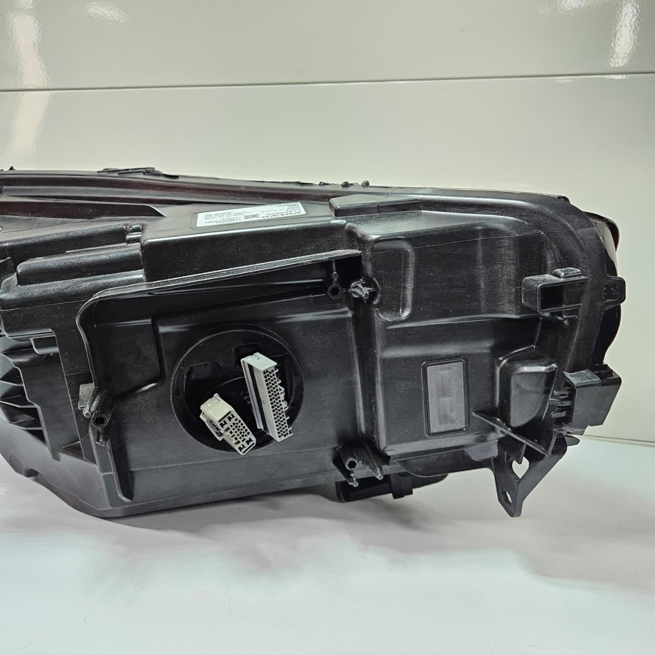 Volvo XC40 C40 LHD Front Headlight Left LED ECE 32404659