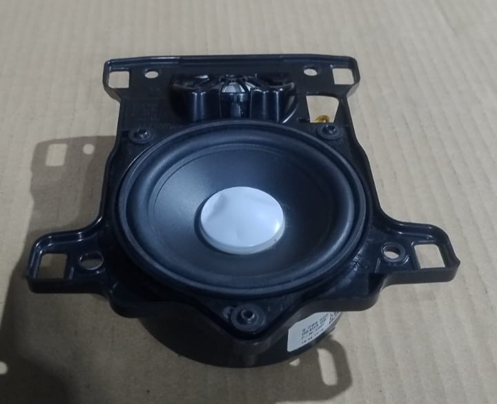 BMW 750i XDRIVE G11 G12 DASH DASHBOARD CENTER AUDIO SPEAKER W/ HOUSING  9299505