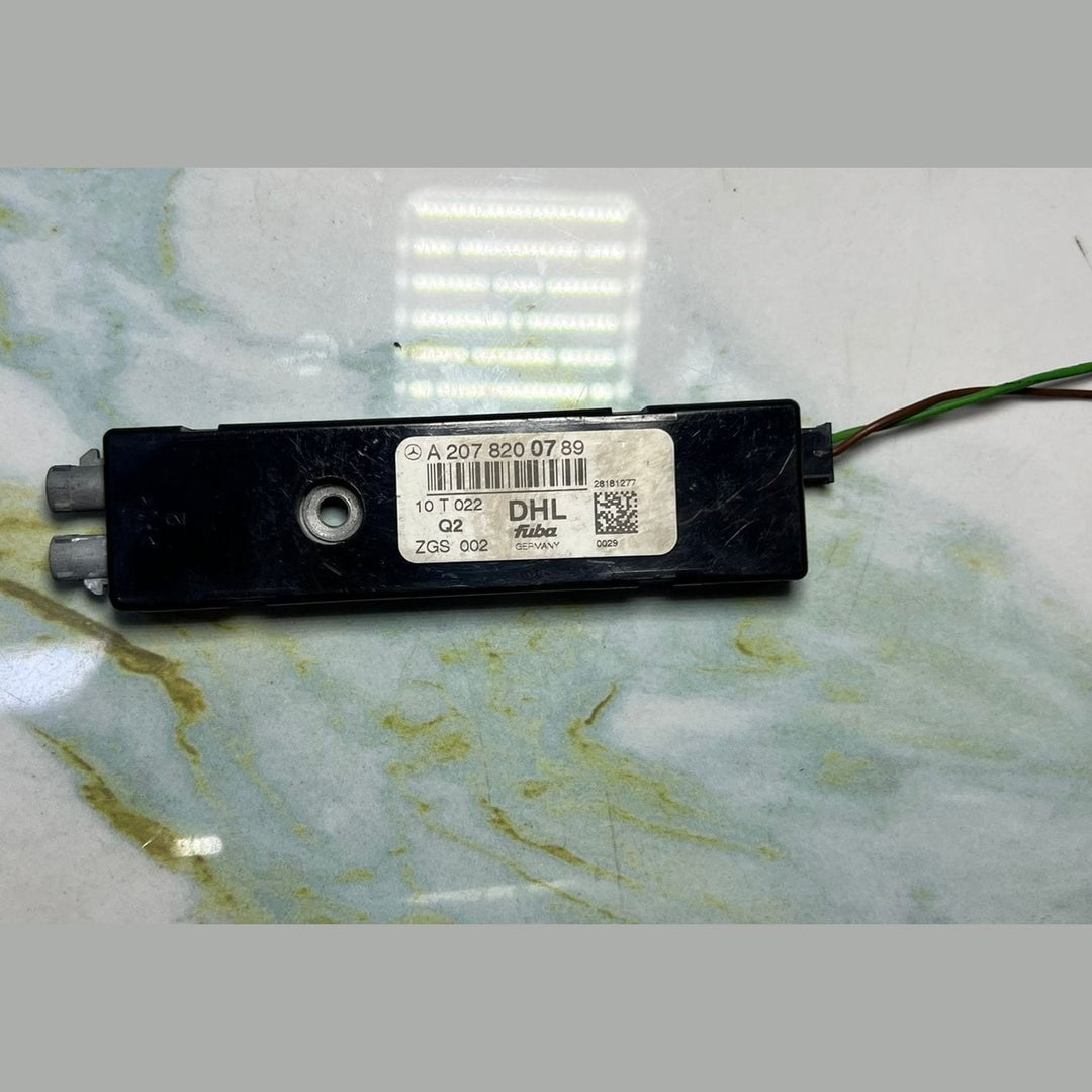 Mercedes Antenna Amplifier A2078200789 E-Class C207 W207