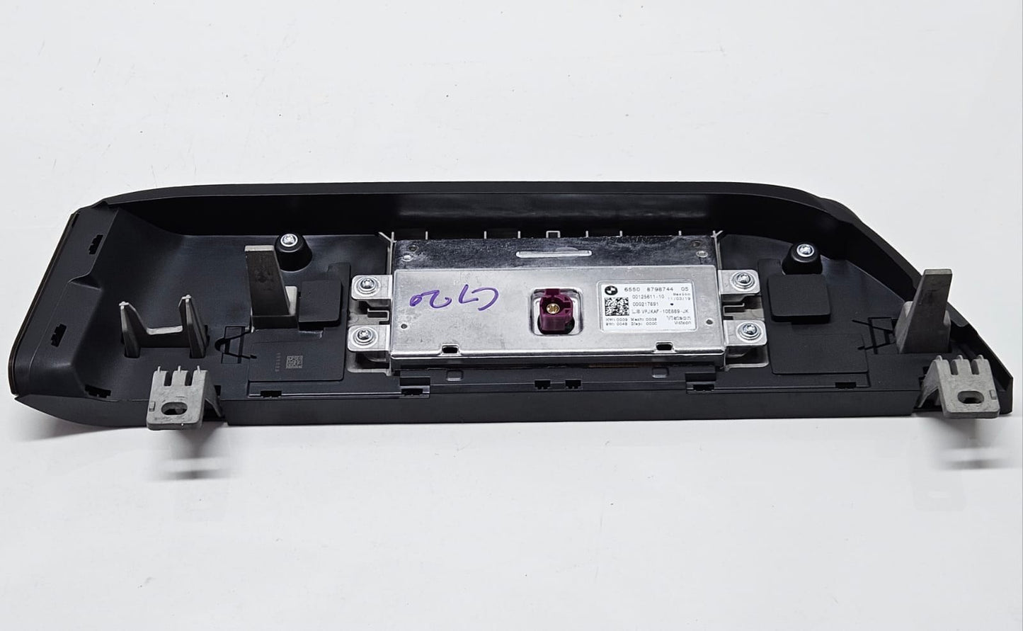 8798744-2019 BMW 330i G20 RHD Central Information Display Screen OEM