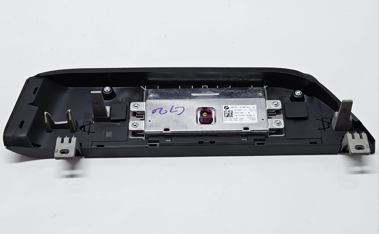 8798744-2019 BMW 330i G20 RHD Central Information Display Screen OEM