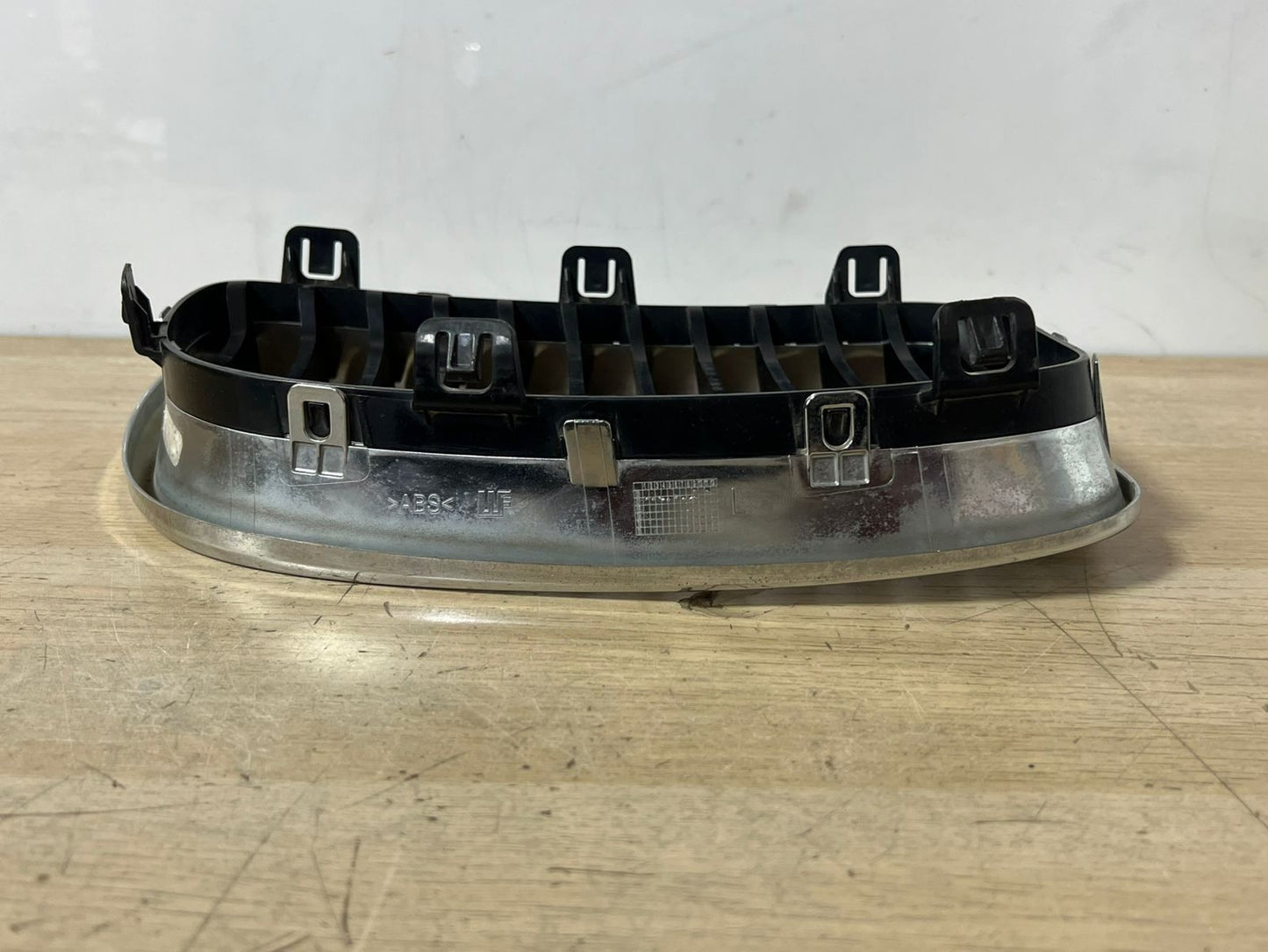 2007 BMW 1 SERIES E82 E87 E88 Grille With Chrome Frame Kidney Left 7166439 Used