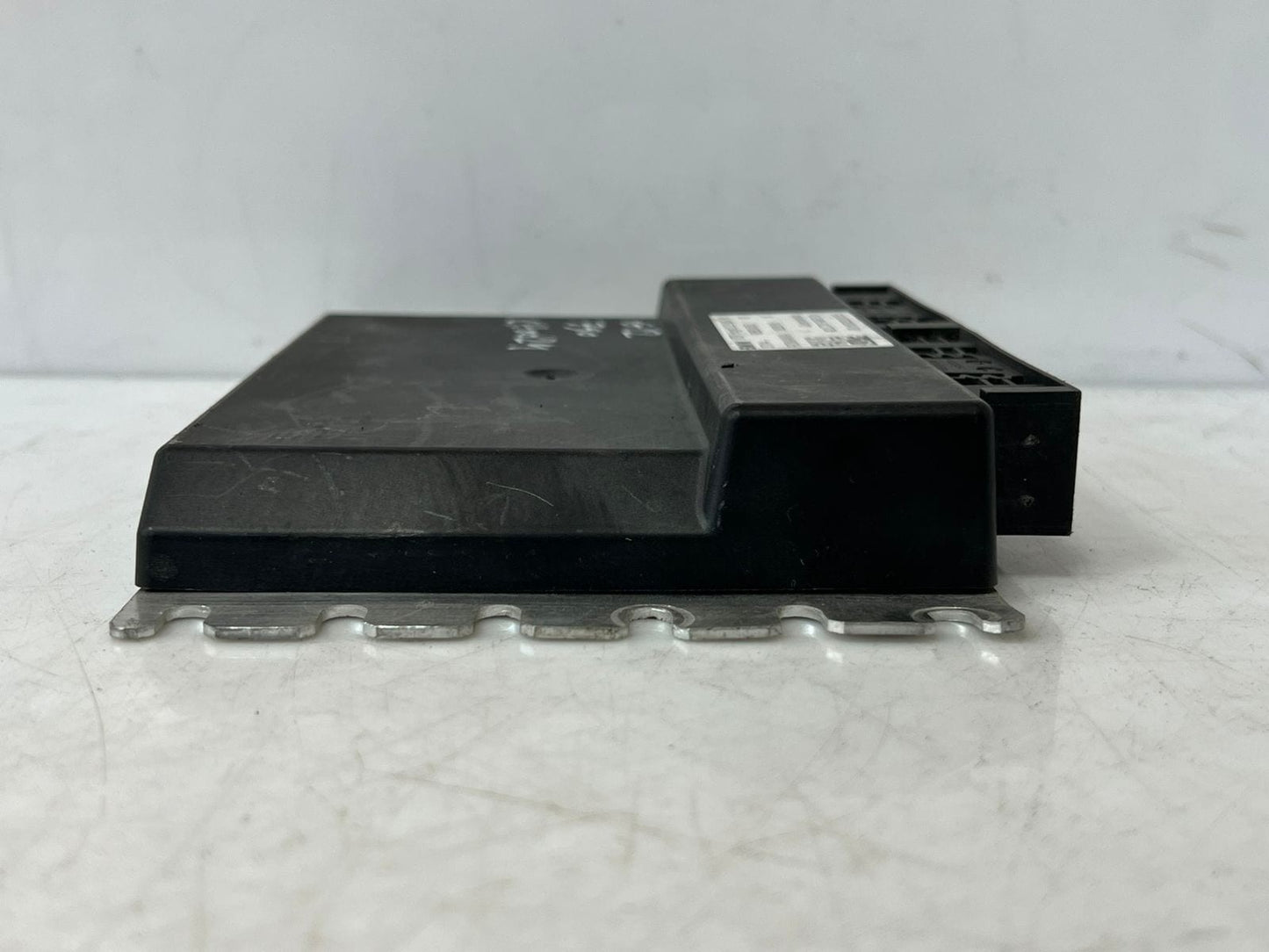 BMW G30 G31 G11 G12 G32 M5 Air suspension Control Unit VDP High2 module 6883405
