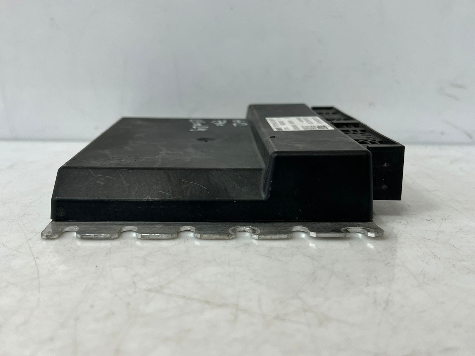 BMW G30 G31 G11 G12 G32 M5 Air suspension Control Unit VDP High2 module 6883405
