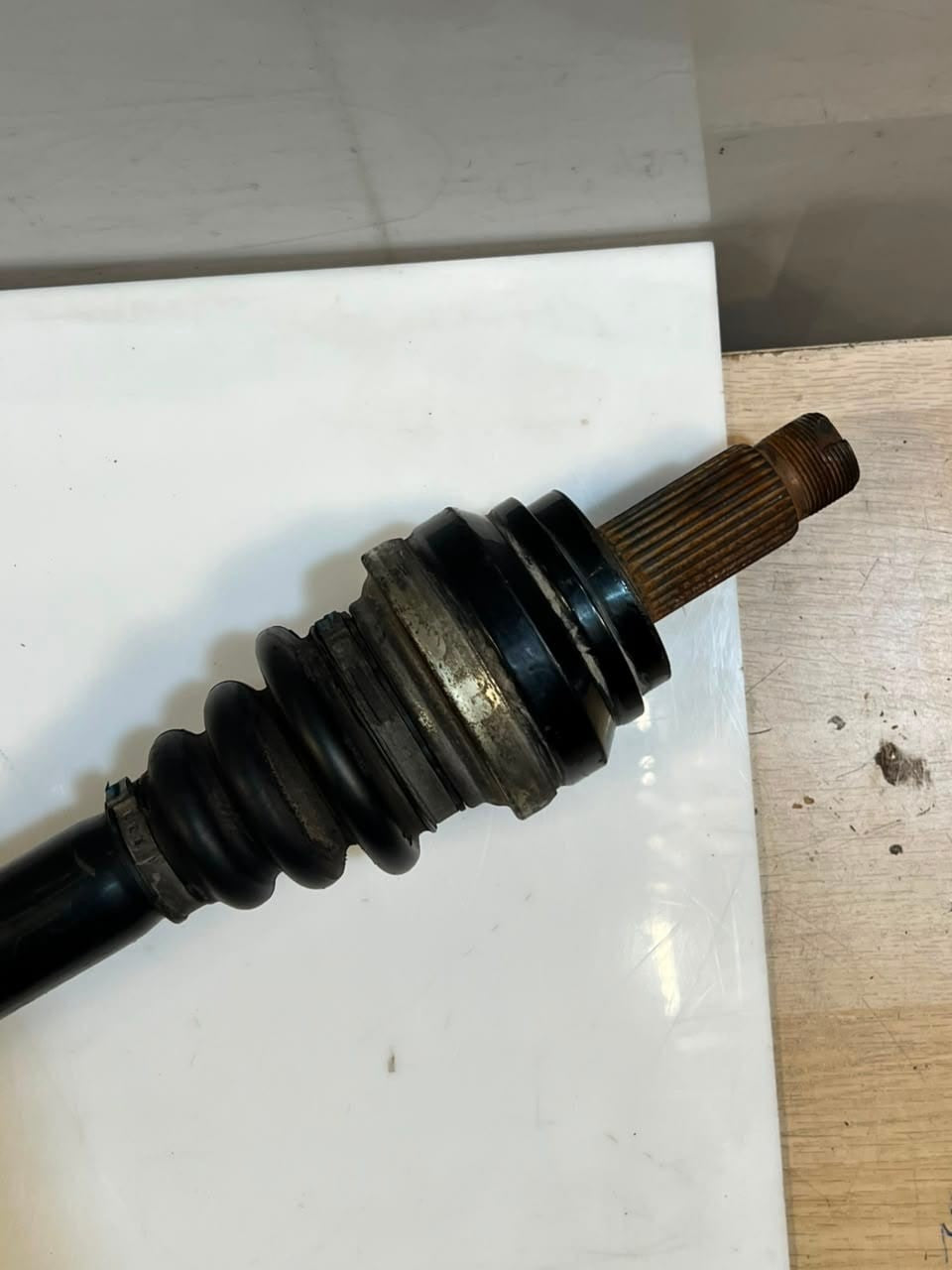 2011-2016 BMW 5 SERIES F10 F11 535i xDrive Rear Right CV Axle Shaft 7581030