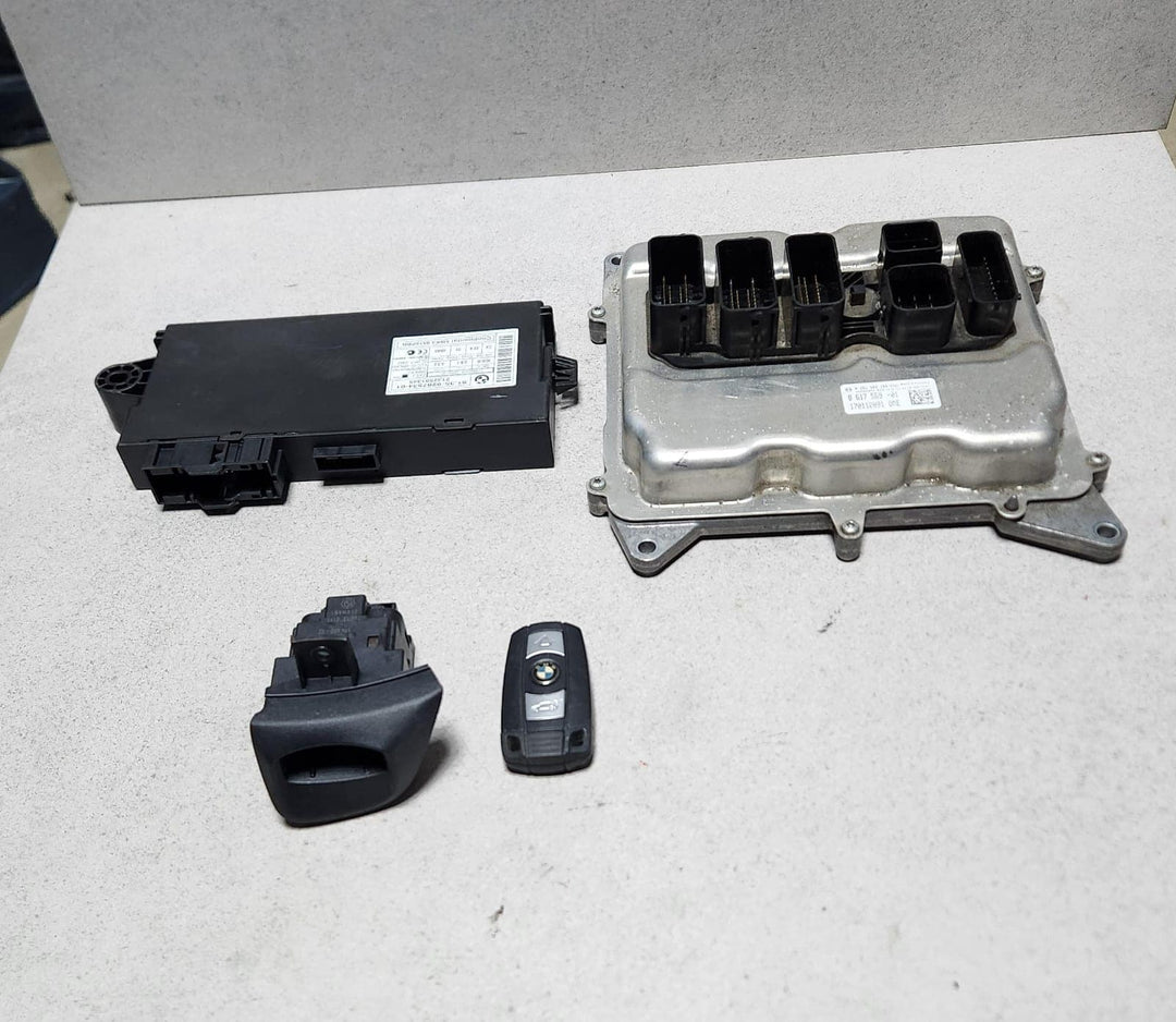 2013-2014 BMW X1 Engine Control Unit ECU Set 8617569 X1 E84 and Z4 E89 with N20 